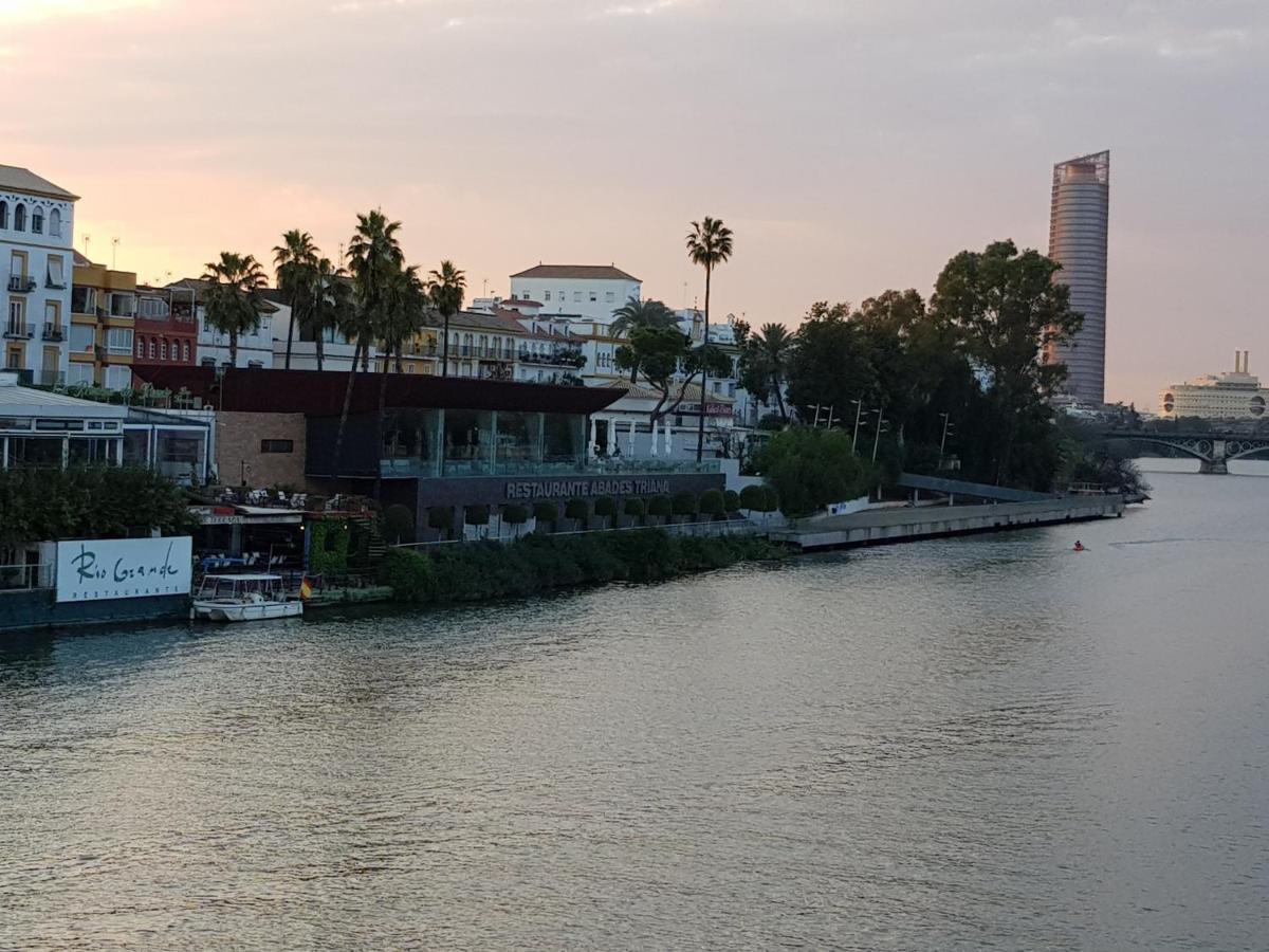 Magnifico Apartamento Tipo Duplex En Triana Севилья Экстерьер фото